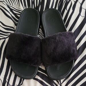 Women's Restfeel Faux Fur Slide
